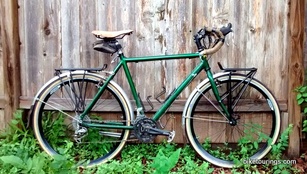 Picture of touring bike with Velocity Chukker wheels
