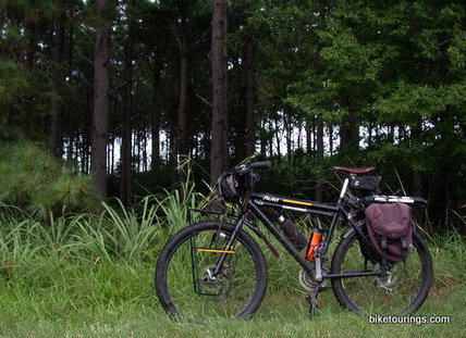 Picture of touring bike with camera equipment and panniers