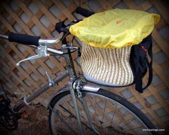 Picture of Detours Handlebar Basket with rain cover for touring and commuter bikes