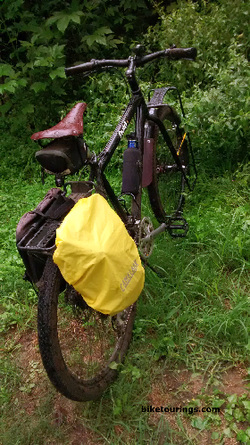 Picture of CamelBak Rain Cover on bike pannier for commuter bike and bike touring