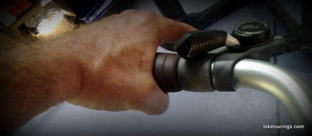 Picture of handlebar position for bike commuters