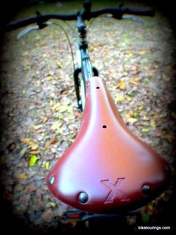 Picture of Selle Anatomica NSX bike saddle on touring bike