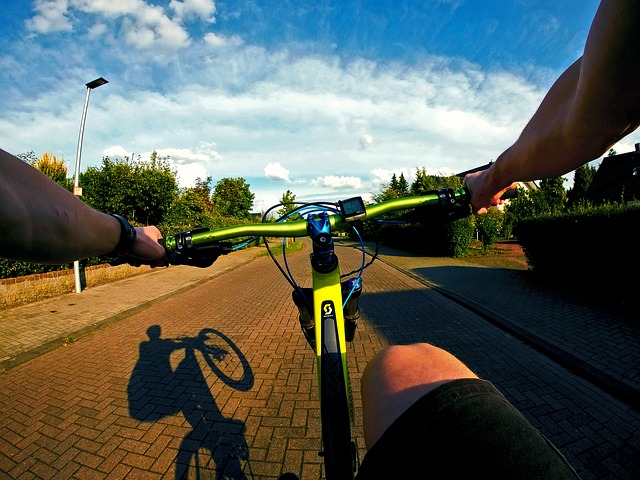 Picture of mountain bike for commuting with action camera