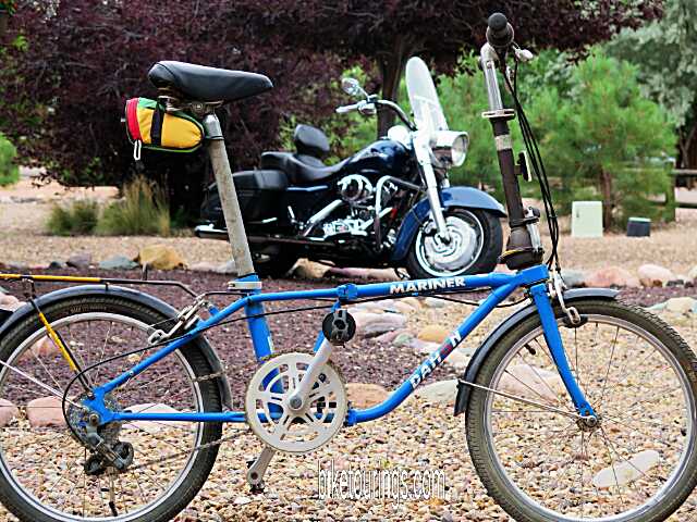 Picture of vintage Dahon Mariner folding bicycle for bike touring or commuting 