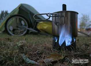 Picture of bike camping while bicycle touring with cook kit